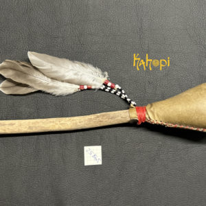 Hochet en peau de cerf chamanique 25865 artisanal #chamanique #kahopi#chamanisme#chamane#SuisseRomande#RaphTattoo#Heyana#Ayin